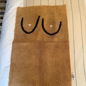 Cold Picnic Boob Bathmat - Tan